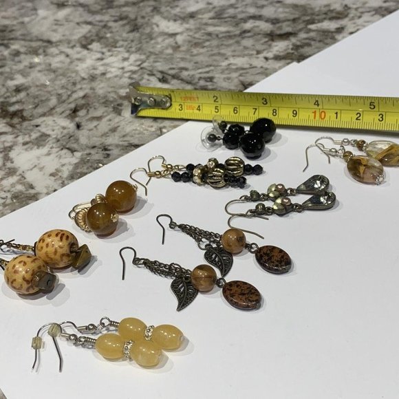 Lot Of 8 Costume Earrings Pierced Dangle Variety Black Brown Etc - Picture 11 of 12